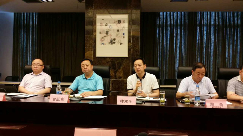资中县领导莅临汇赢  政企合作谋发展(图1)