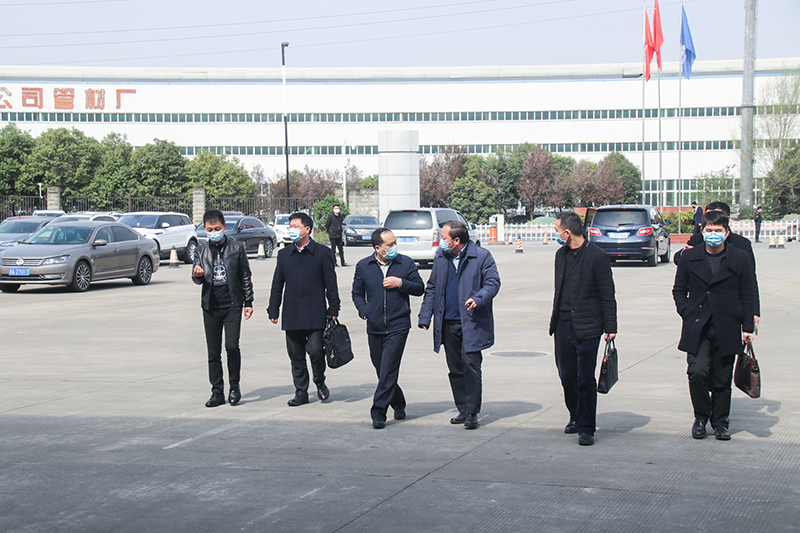 省经信厅冶金建材处处长覃有军莅临汇赢国际成都龙泉生产制造基地考察调研(图1)