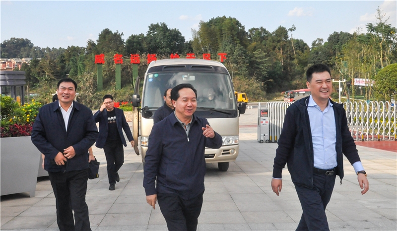 中铁物资董事长王辉一行到汇赢连界基地调研(图1)