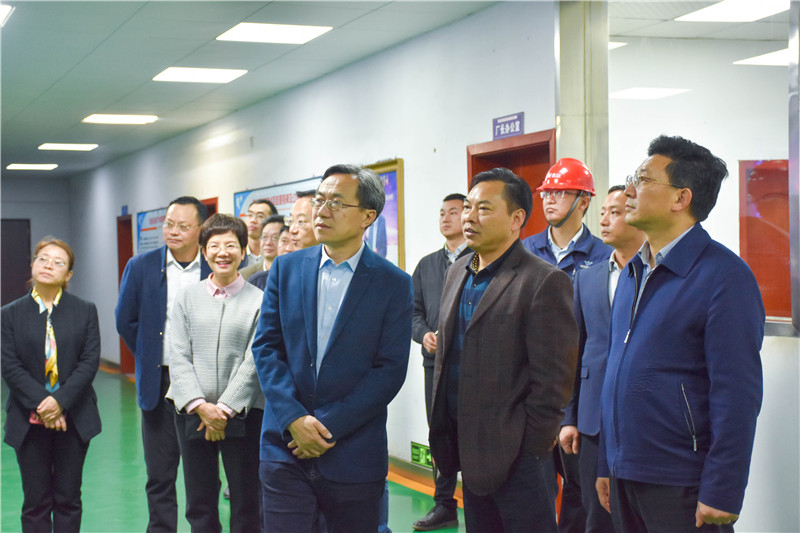省总工会领导一行到汇赢连界基地调研(图2) 省总工会领导一行到汇赢连界基地调研(图2)