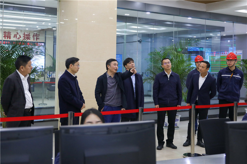 威远县委书记兰徐率队到汇赢连界基地调研(图3)