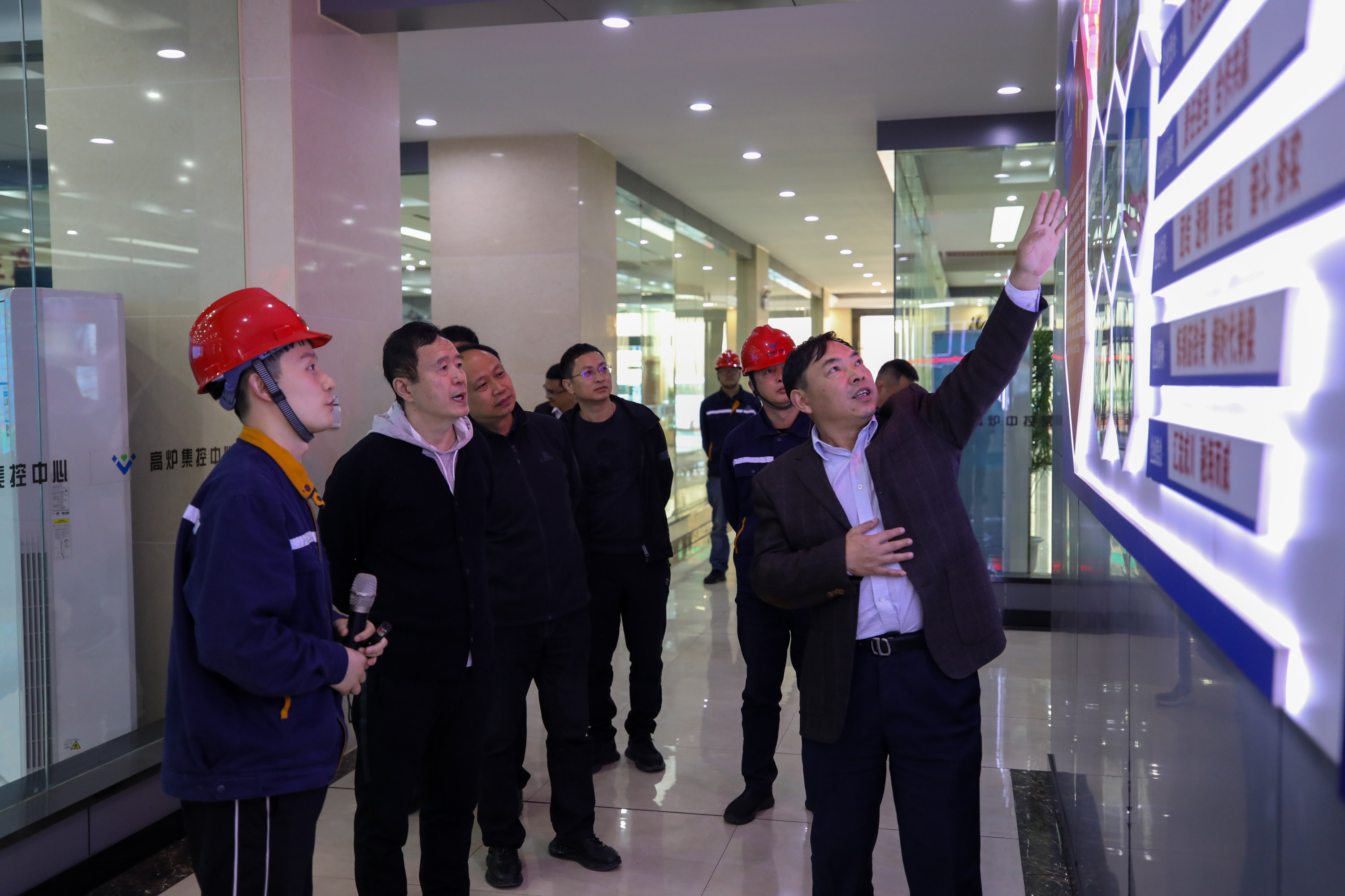省政协原副主席唐坚一行到汇赢连界基地调研(图3)