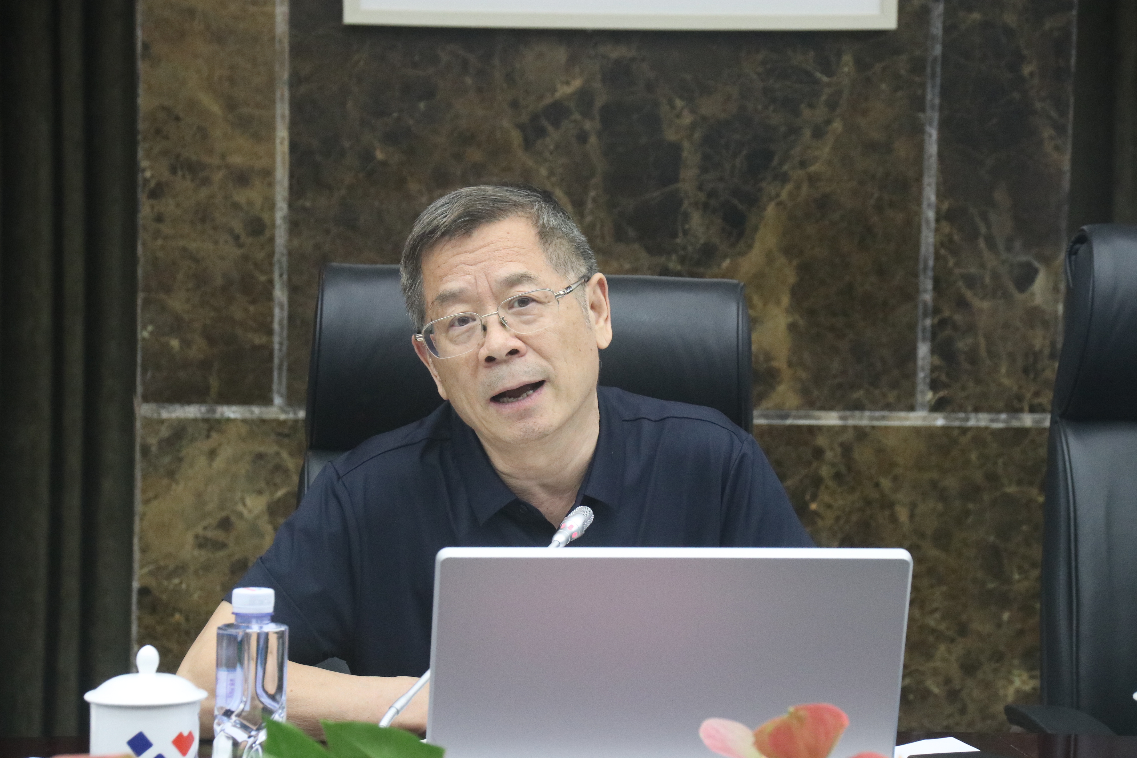 汇赢创新发展对接会于成都顺利召开——钒钛钢协专家行由汇赢拉开序幕(图5)