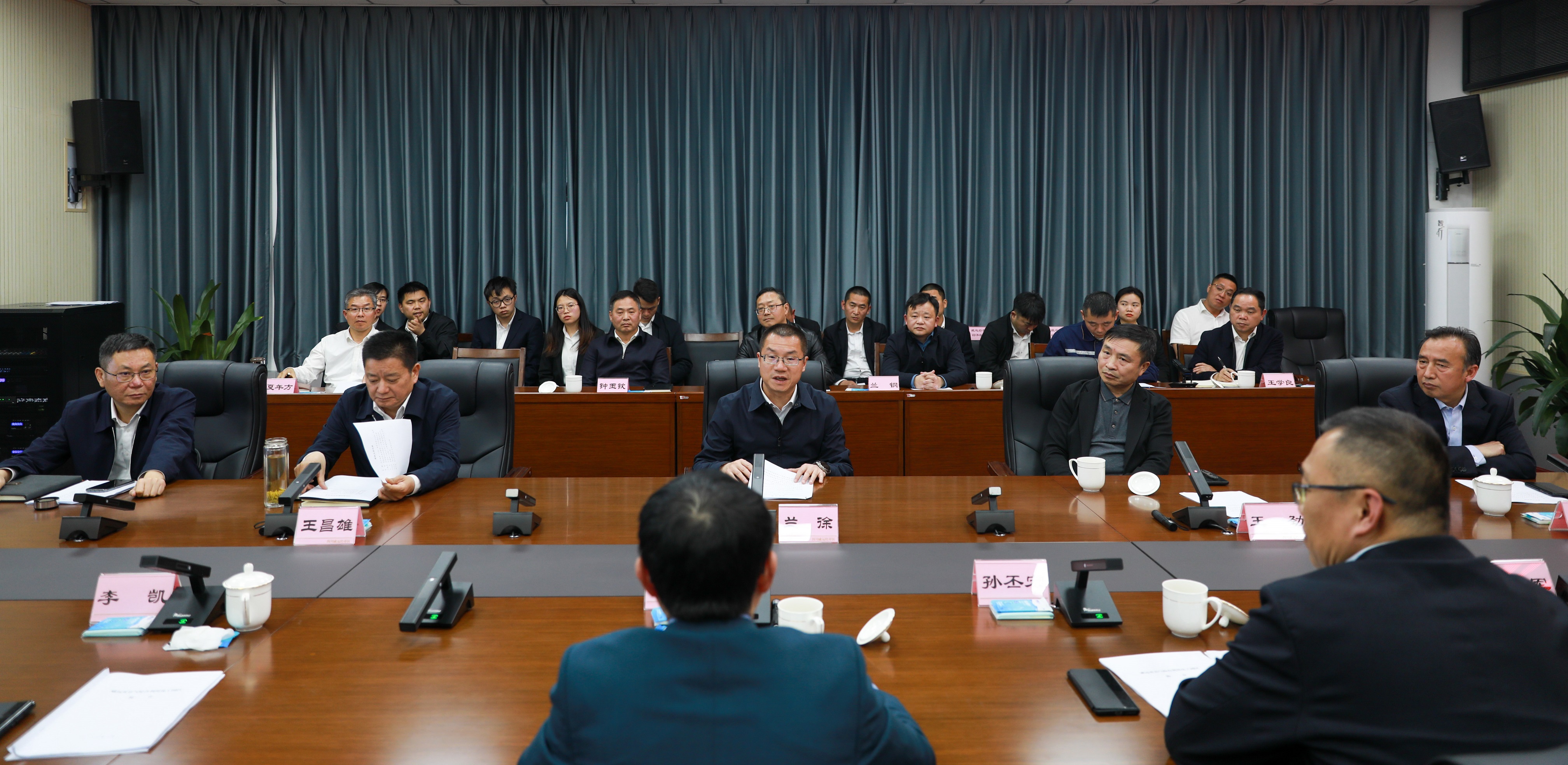 政企联动  协同发展——远洋能源·上海汉兴·中投到汇赢考察交流(图9)