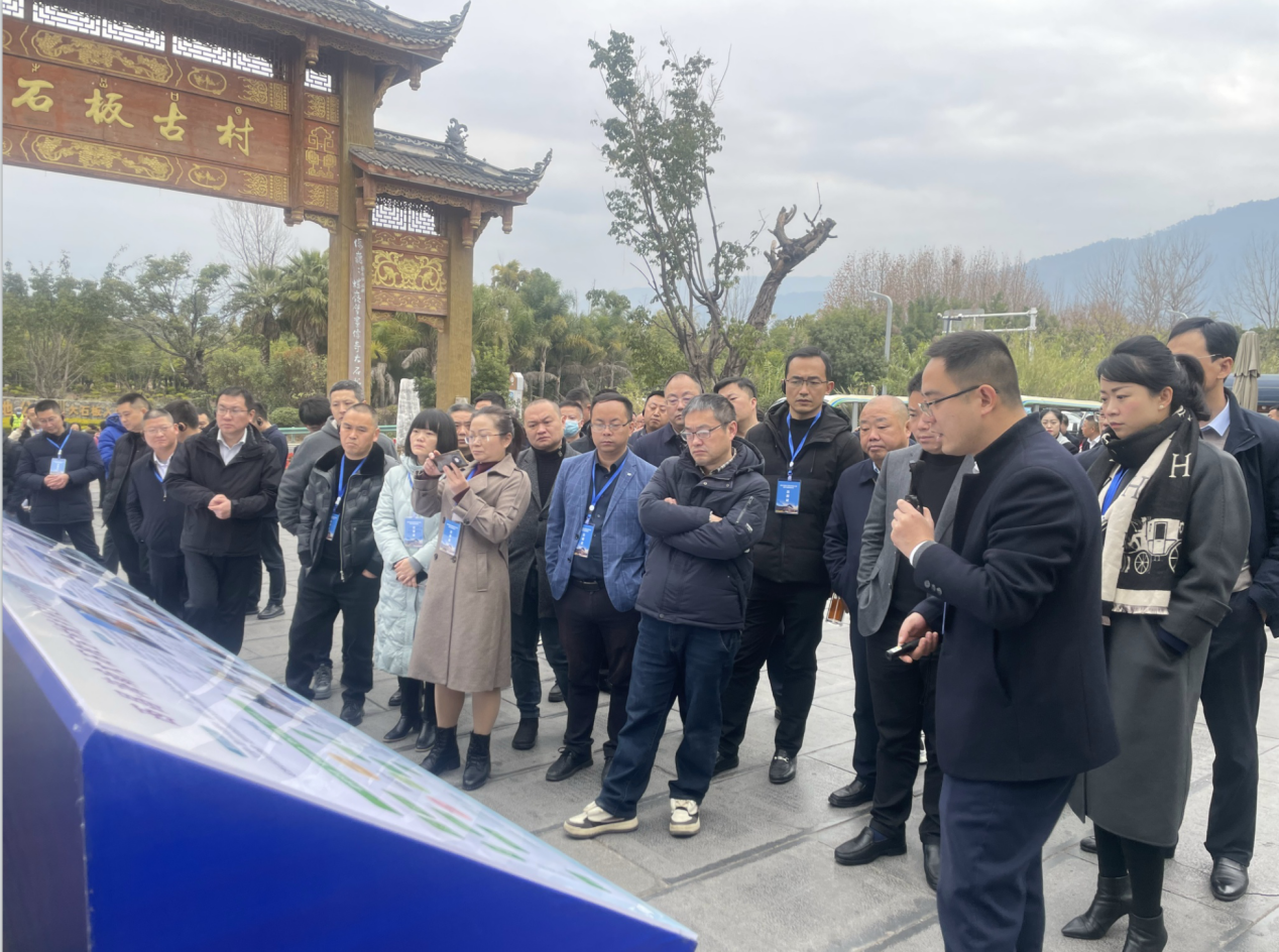 大石板古村：保护利用让历史文化“活”起来 ——全省城乡建设历史文化保护利用工作现场会在西昌大石板古村召开(图4)