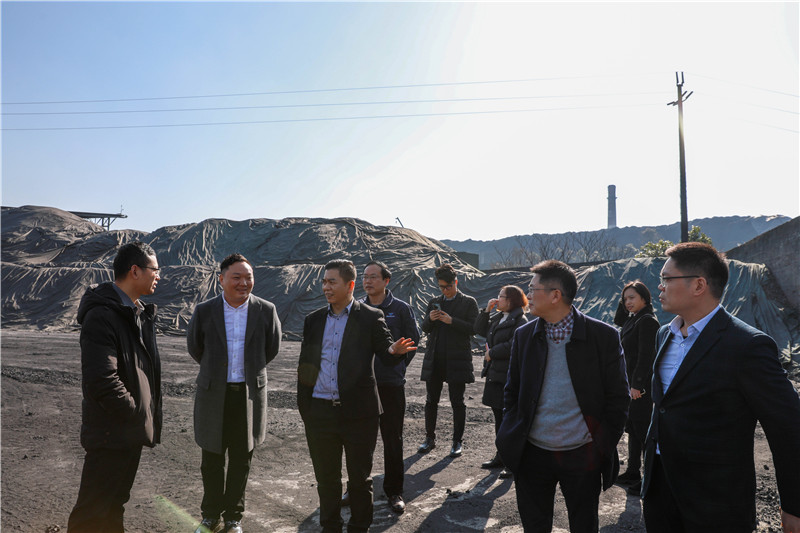 四川省产业投资集团到汇赢钒钛科技考察交流(图3)