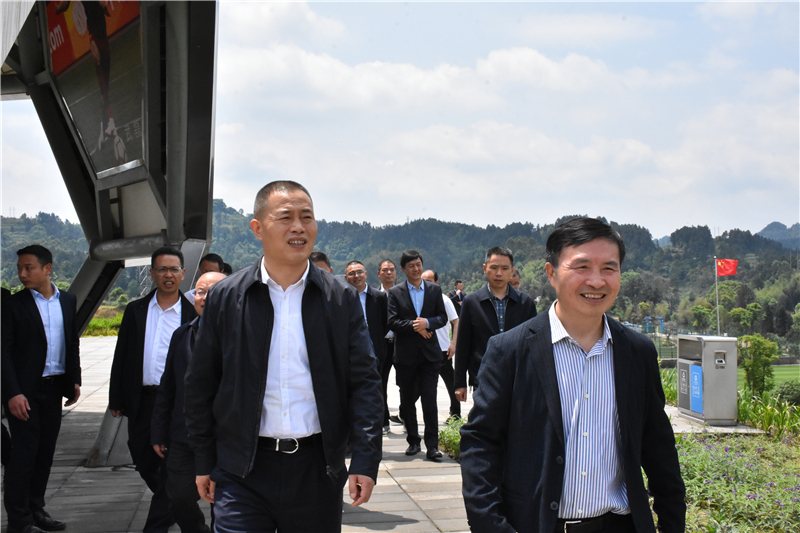 仁寿县委书记王岳一行莅临汇赢调研(图2)