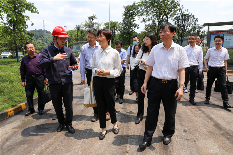 人民银行成都分行副行长王江渝一行到汇赢调研(图1)