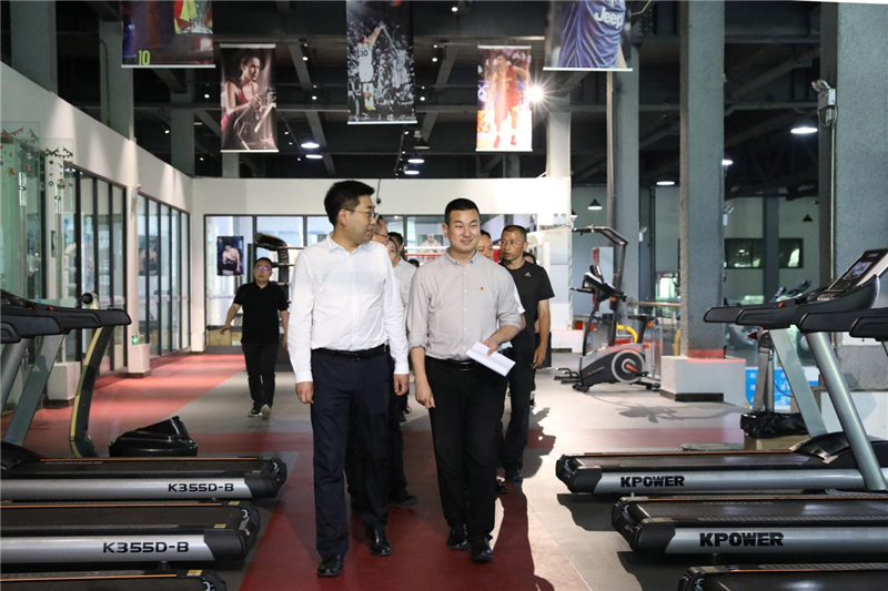 团省委副书记王惠明一行到汇赢连界基地调研(图1)