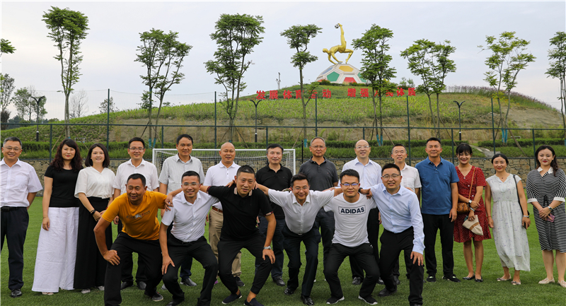 西昌市委副书记曾怀阳一行到汇赢调研(图3)