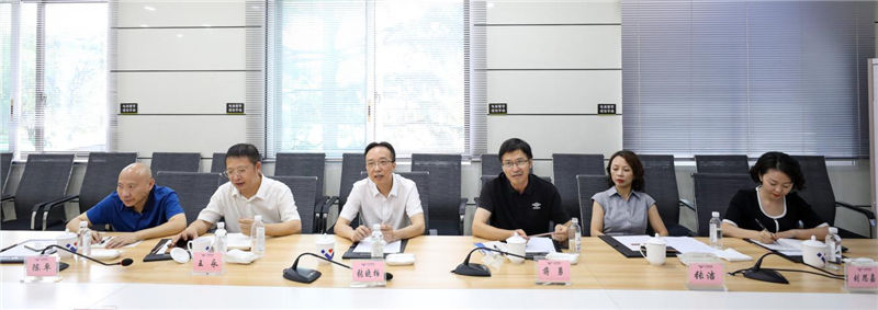 四川大西洋焊接材料公司张晓柏一行到汇赢连界基地交流座谈(图4)
