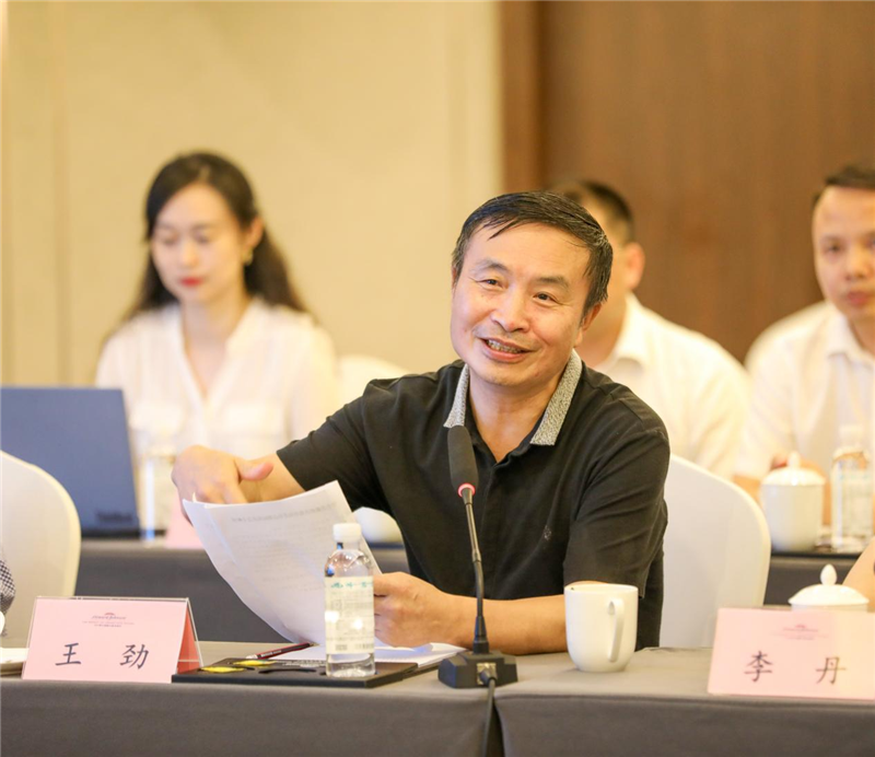 四川省委省政府决策咨询委员会到汇赢国际交流调研(图5)